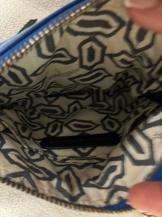 Rebecca
Minkoff EUC Blue Leather
Crossbody Bag, w/Silver-Tone
Accents - Picture 12 of 12